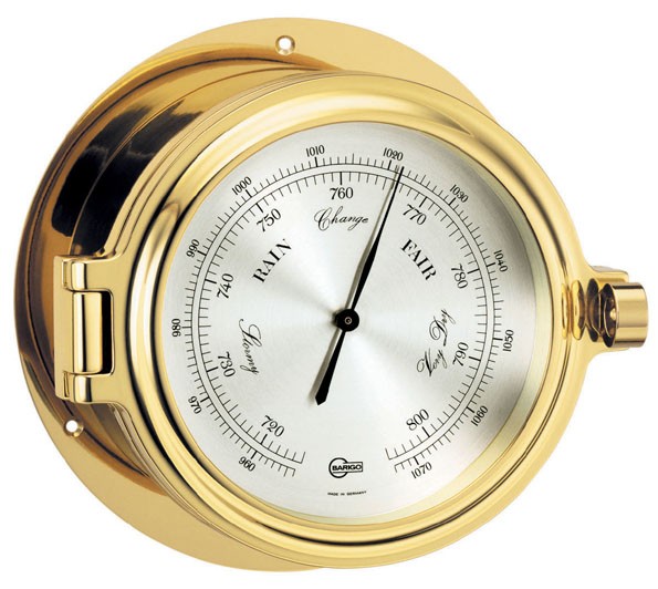 Schiffsbarometer im Bullauge aus Messing
